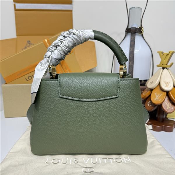 2026120164252235 250